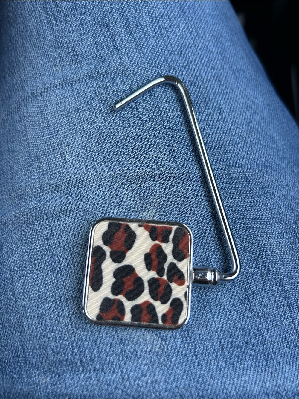🤩 Leopard Print Foldable Purse Hook Handbag Hanger Table Hook